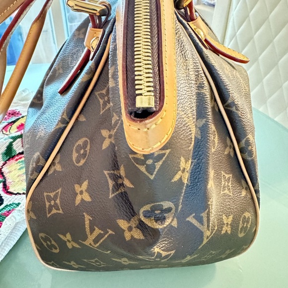 Louis Vuitton Monogram Canvas Tivoli GM Satchel - Picture 4 of 16